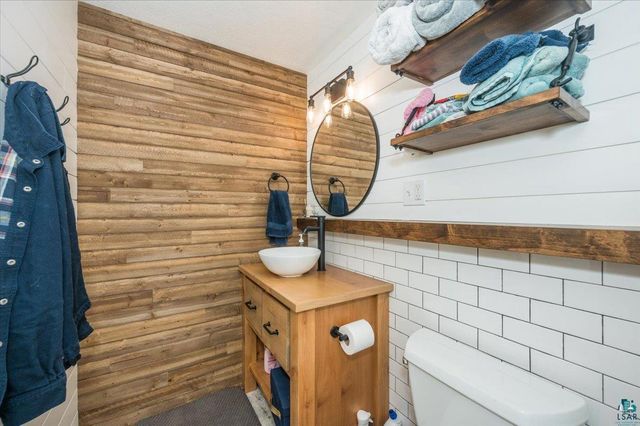 9178 E Lake Ave, Solon Springs, WI 54873