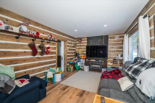 9178 E Lake Ave, Solon Springs, WI 54873