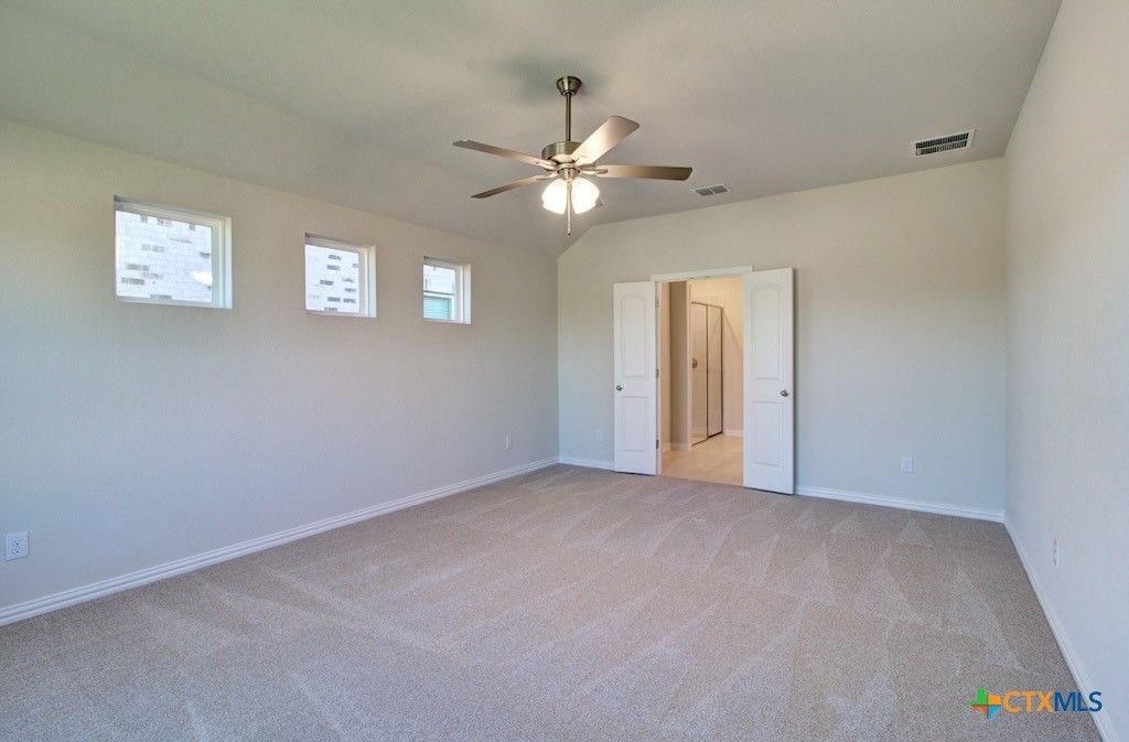 Image 15 of property listing at 849 Saltbush Street, New Braunfels, TX 78130