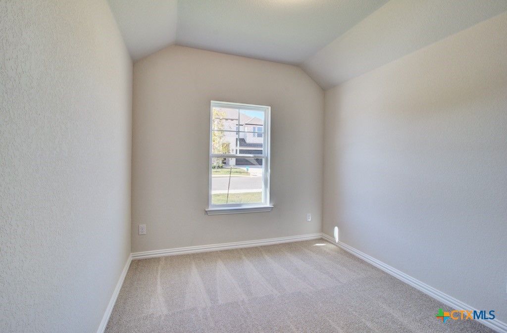 Image 3 of property listing at 849 Saltbush Street, New Braunfels, TX 78130