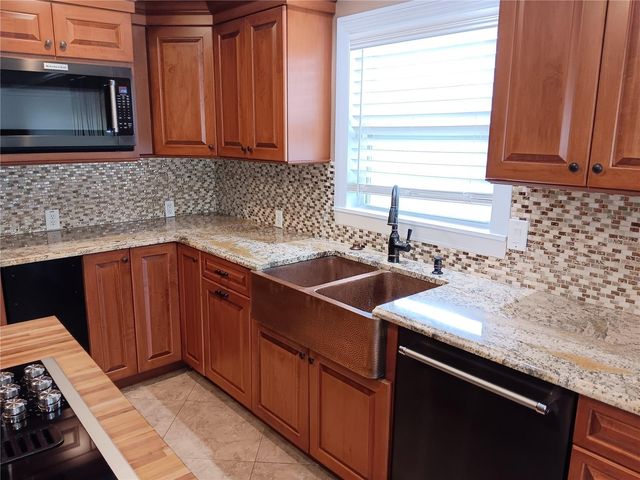 1302 AMBLE LANE, Clearwater, FL 33755