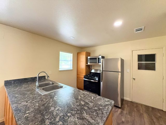 615 Crane Drive, Euless, TX 76039