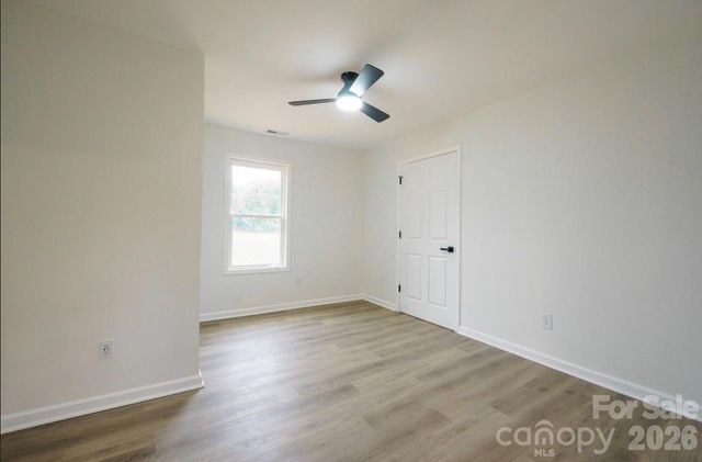 1810 E Greenbriar Road, Statesville, NC 28677