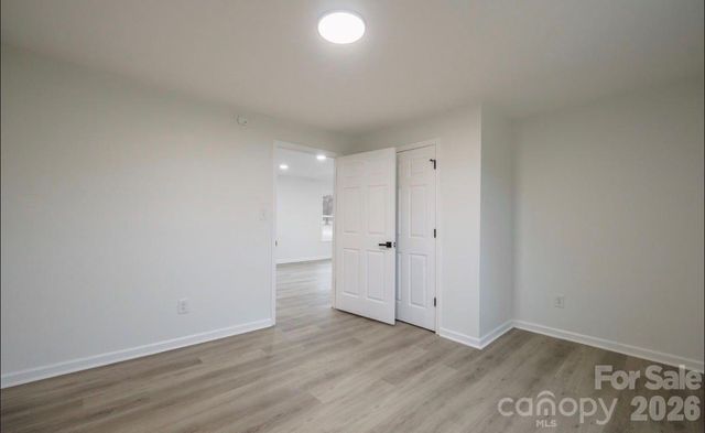 1810 E Greenbriar Road, Statesville, NC 28677