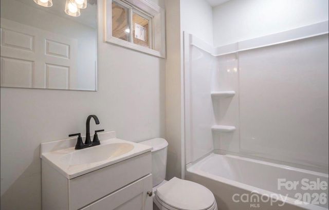 1810 E Greenbriar Road, Statesville, NC 28677