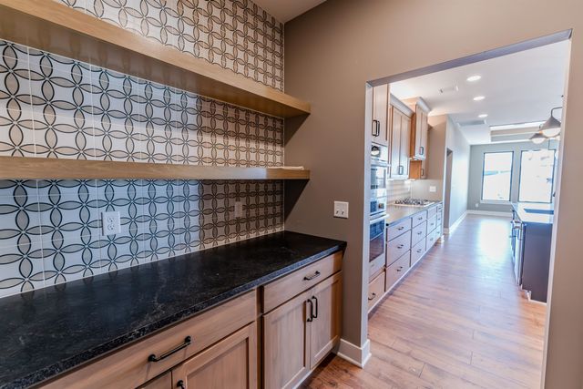 4542 N Sandkey St, Wichita, KS 67204