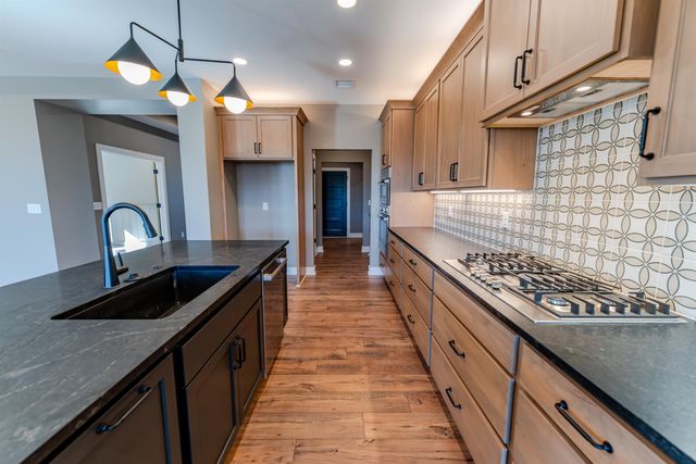 4542 N Sandkey St, Wichita, KS 67204