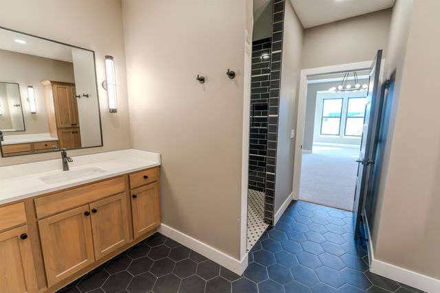 4542 N Sandkey St, Wichita, KS 67204