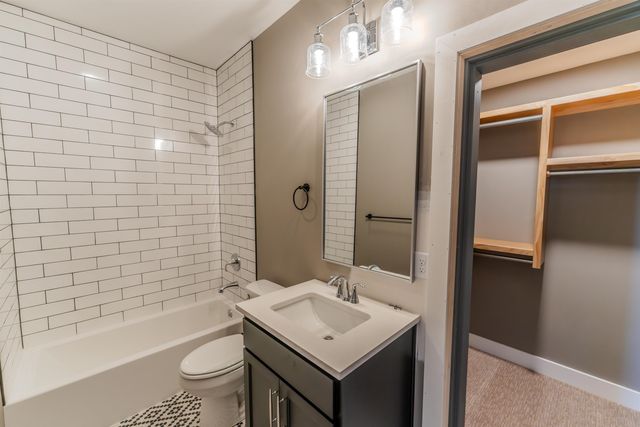 4542 N Sandkey St, Wichita, KS 67204