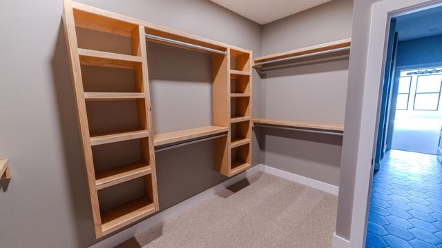 4542 N Sandkey St, Wichita, KS 67204