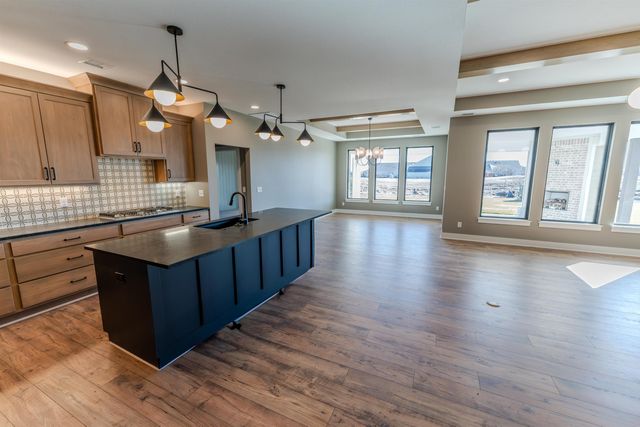 4542 N Sandkey St, Wichita, KS 67204