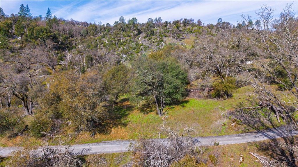 Image 11 of property listing at 2320 Painted Pony Road, Somerset, CA 95684
