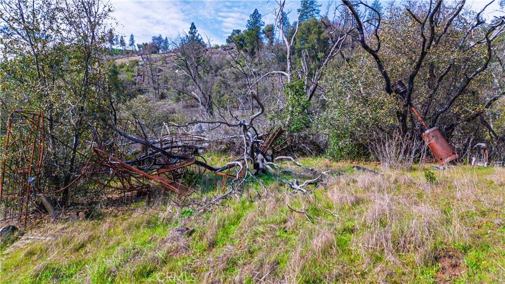 Image 32 of property listing at 2320 Painted Pony Road, Somerset, CA 95684