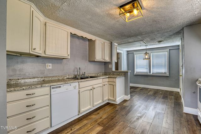 448 Pinhook Road, Rogersville, TN 37857