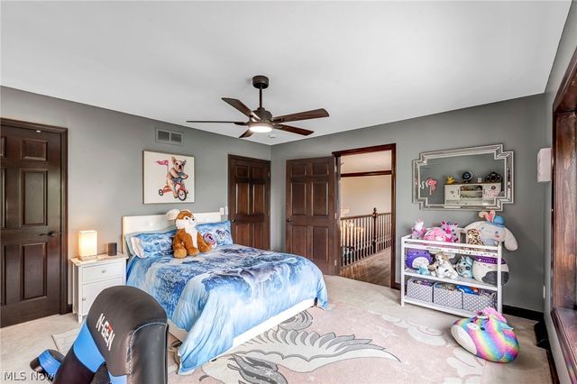 885 McKee Trail, Hinckley, OH 44233