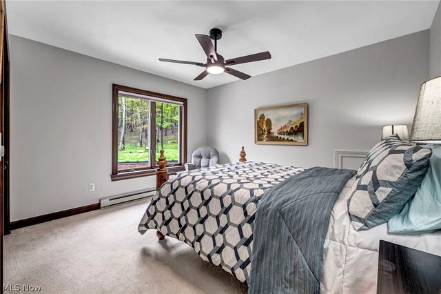 885 McKee Trail, Hinckley, OH 44233