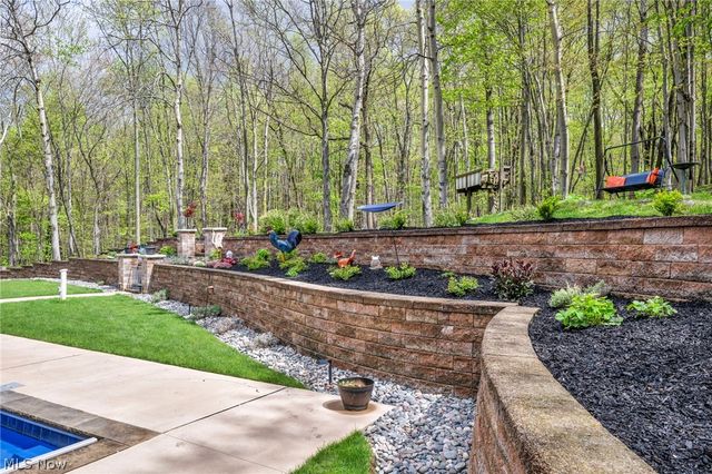 885 McKee Trail, Hinckley, OH 44233