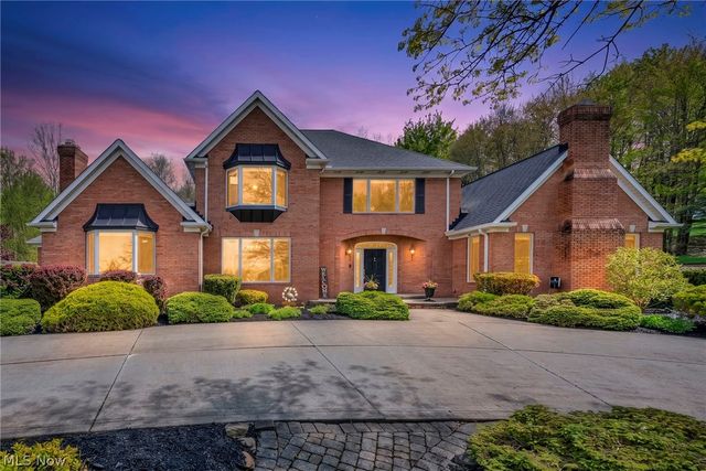 885 McKee Trail, Hinckley, OH 44233