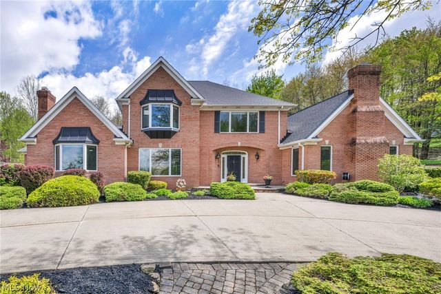 885 McKee Trail, Hinckley, OH 44233