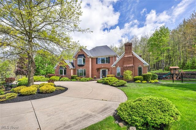 885 McKee Trail, Hinckley, OH 44233