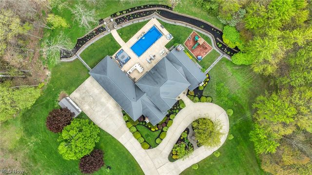 885 McKee Trail, Hinckley, OH 44233