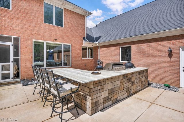 885 McKee Trail, Hinckley, OH 44233