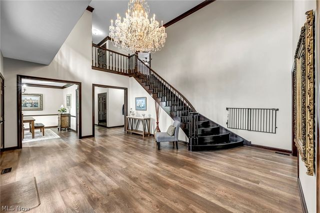 885 McKee Trail, Hinckley, OH 44233