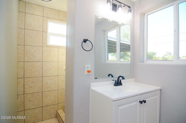 726 W Santa Paula Street, Tucson, AZ 85706