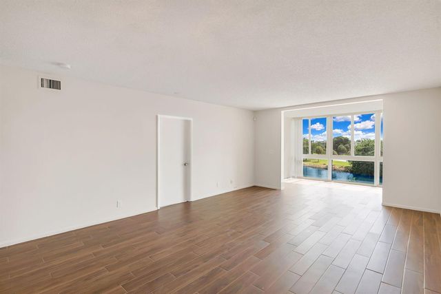1650 NW 80th Avenue 401, Margate, FL 33063
