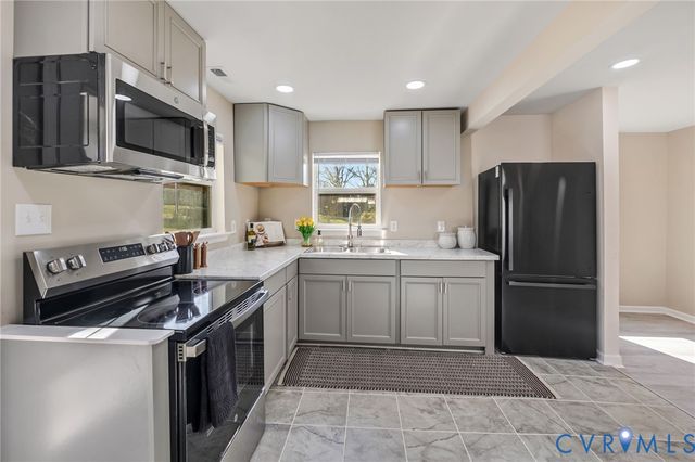 617 Court St, Victoria, VA 23974