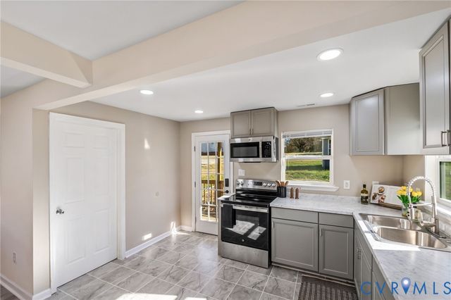 617 Court St, Victoria, VA 23974