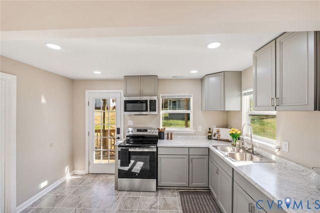 617 Court St, Victoria, VA 23974