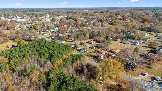 617 Court St, Victoria, VA 23974