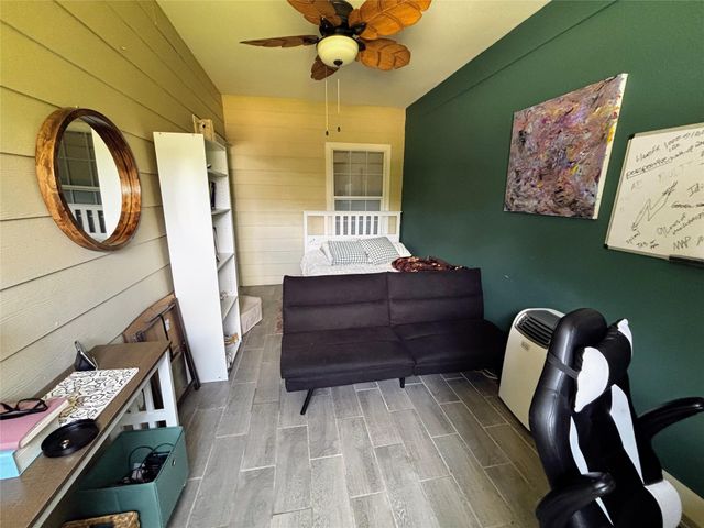 9717 Debbie Lane, Houston, TX 77038