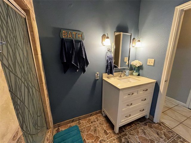 9717 Debbie Lane, Houston, TX 77038