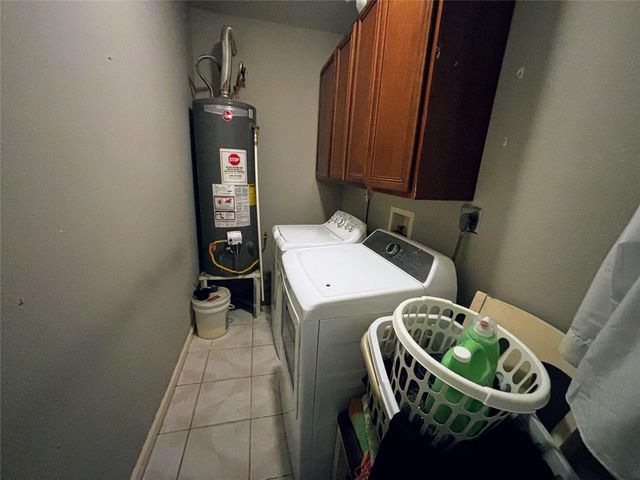 9717 Debbie Lane, Houston, TX 77038
