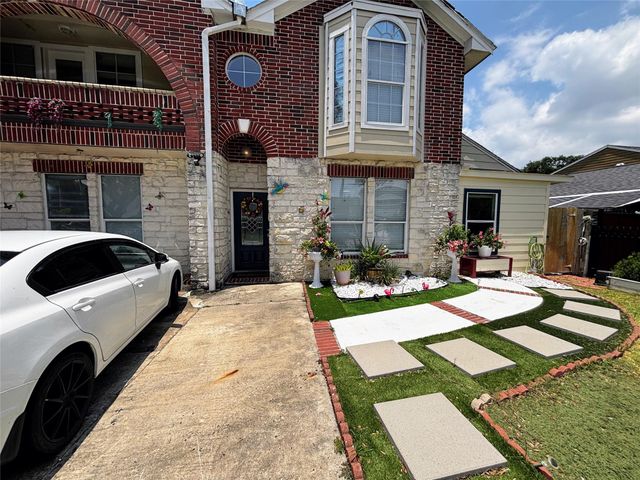 9717 Debbie Lane, Houston, TX 77038