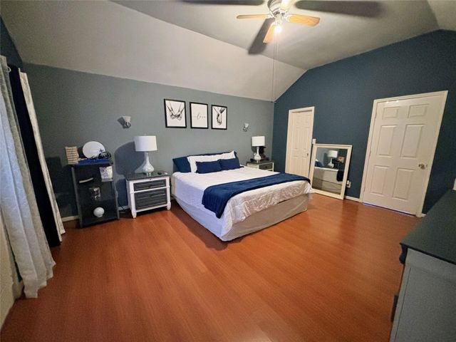 9717 Debbie Lane, Houston, TX 77038