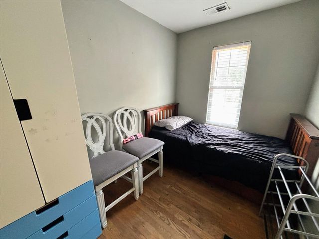 9717 Debbie Lane, Houston, TX 77038