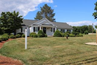 1 Uxbridge Rd, Mendon, MA 01756