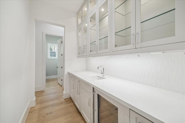 1119 Willard Street, Houston, TX 77006