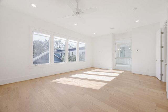 1119 Willard Street, Houston, TX 77006