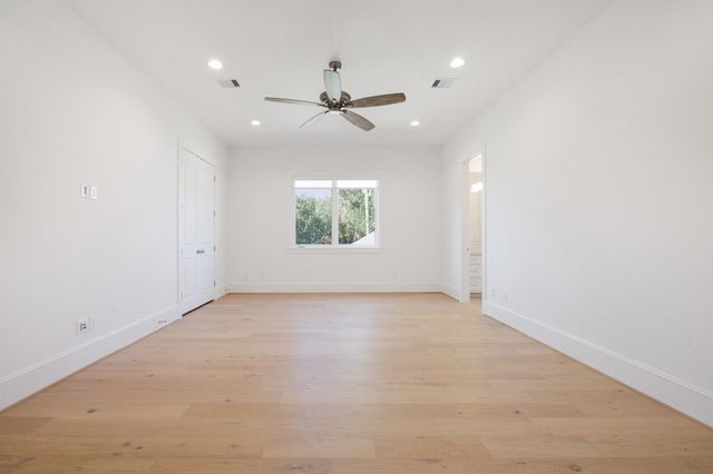 1119 Willard Street, Houston, TX 77006