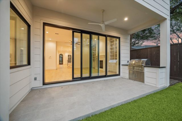 1119 Willard Street, Houston, TX 77006