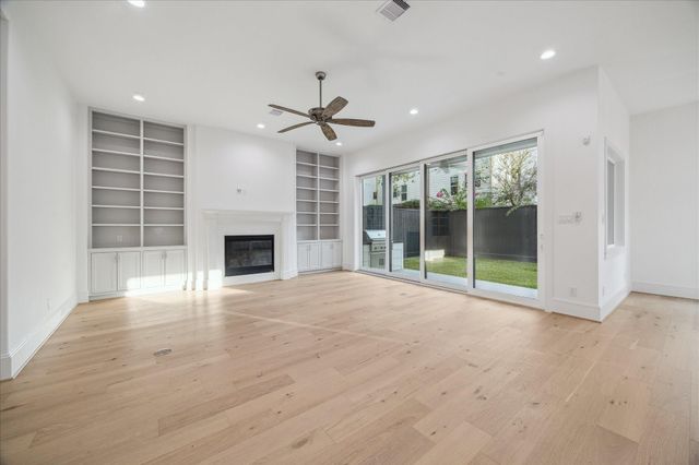 1119 Willard Street, Houston, TX 77006