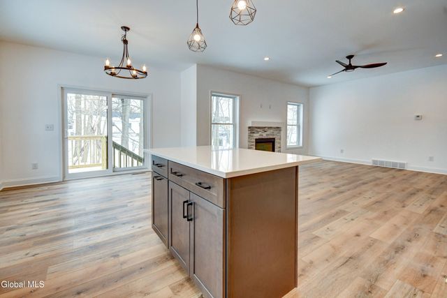 102 Anna Court, Rotterdam, NY 12306