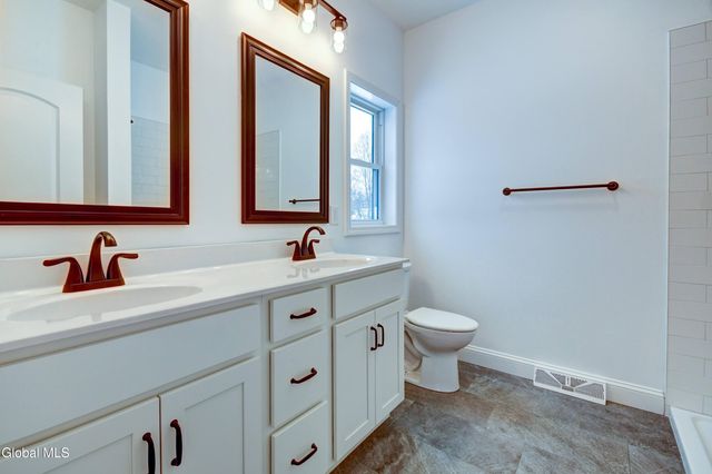 102 Anna Court, Rotterdam, NY 12306