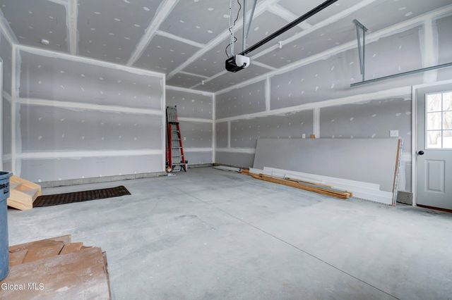 102 Anna Court, Rotterdam, NY 12306