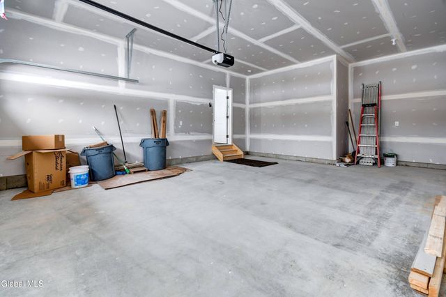 102 Anna Court, Rotterdam, NY 12306