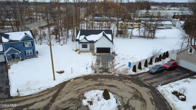 102 Anna Court, Rotterdam, NY 12306